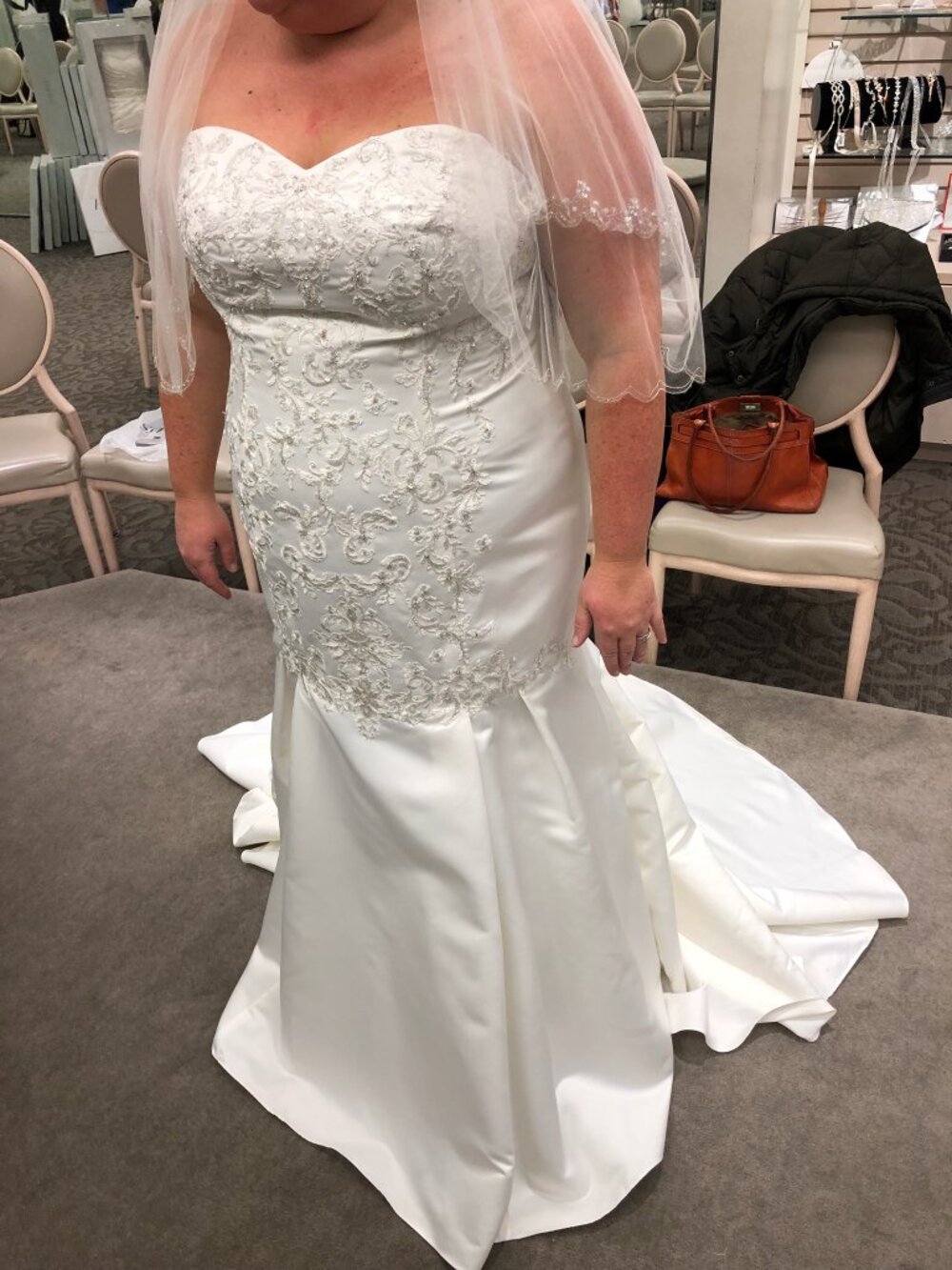 Wedding Dress - never been worn, only tried on! - Picture 4 of 6
